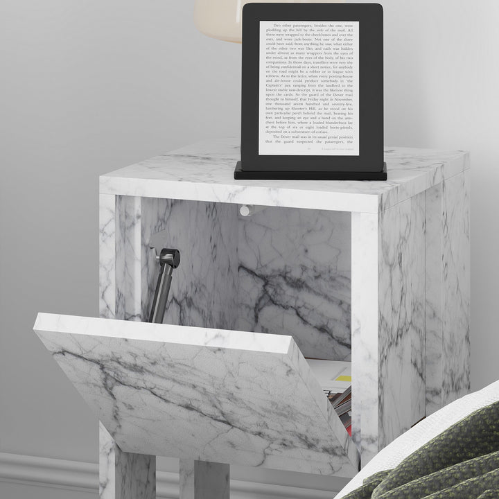 Éjjeliszekrény Ema - Carrara Marble-VASBÚTOR