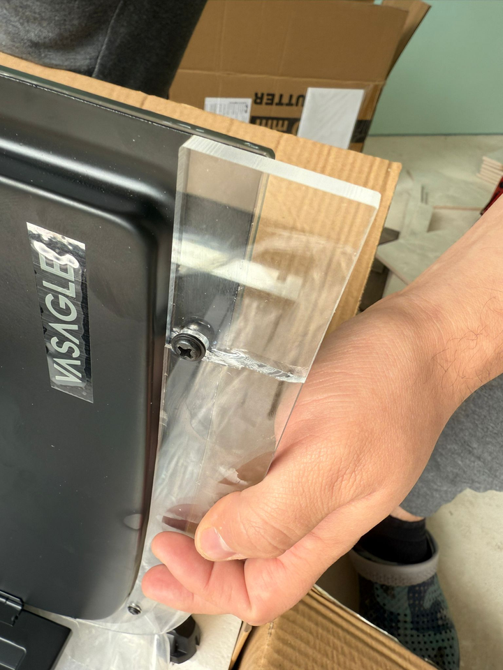 Tükörszekrény világítással, Fali szekrény, AC csatlakozóval és 2 USB porttal, fekete Outlet-VASBÚTOR